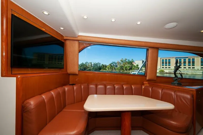 Slide: The Image of 2001 61 Viking Convertible Ellie B Dinette - 6193029