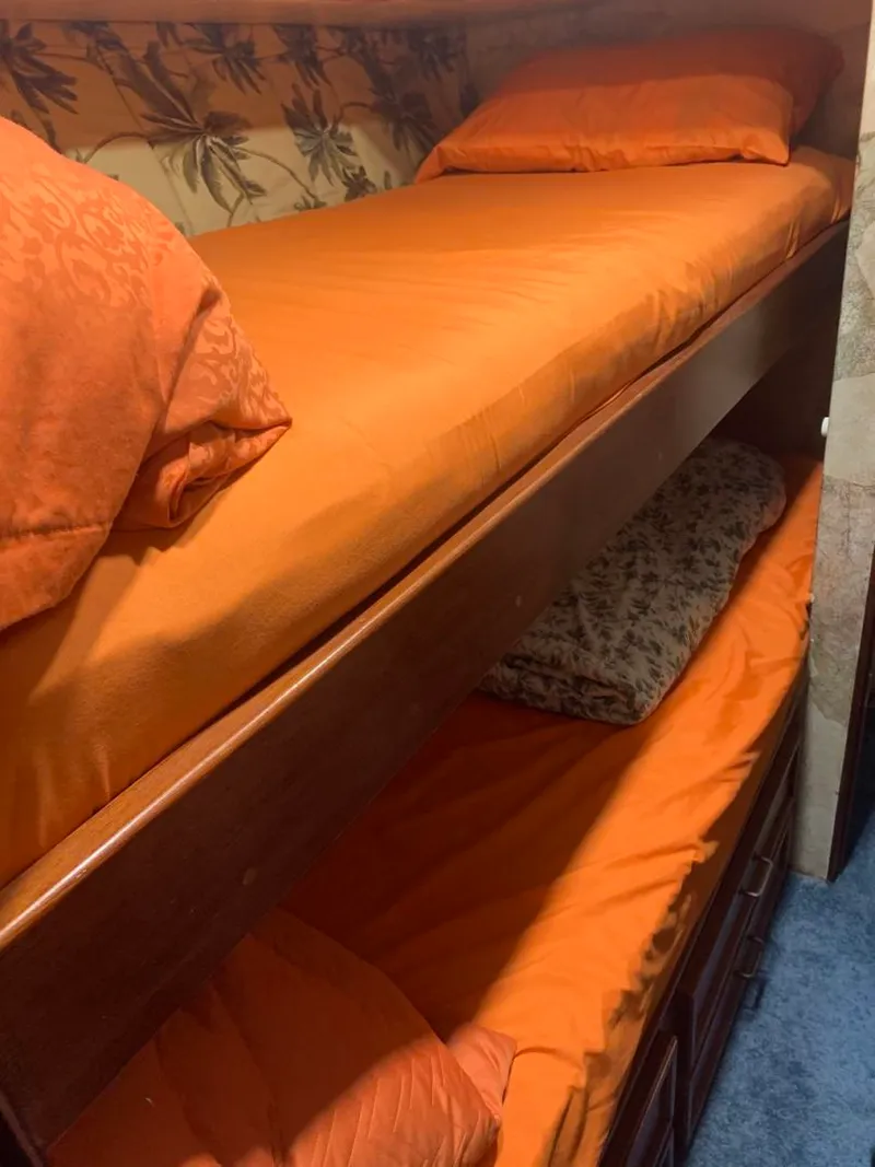 Slide: The Image of Ocean Super Sport 1985 - 1296873