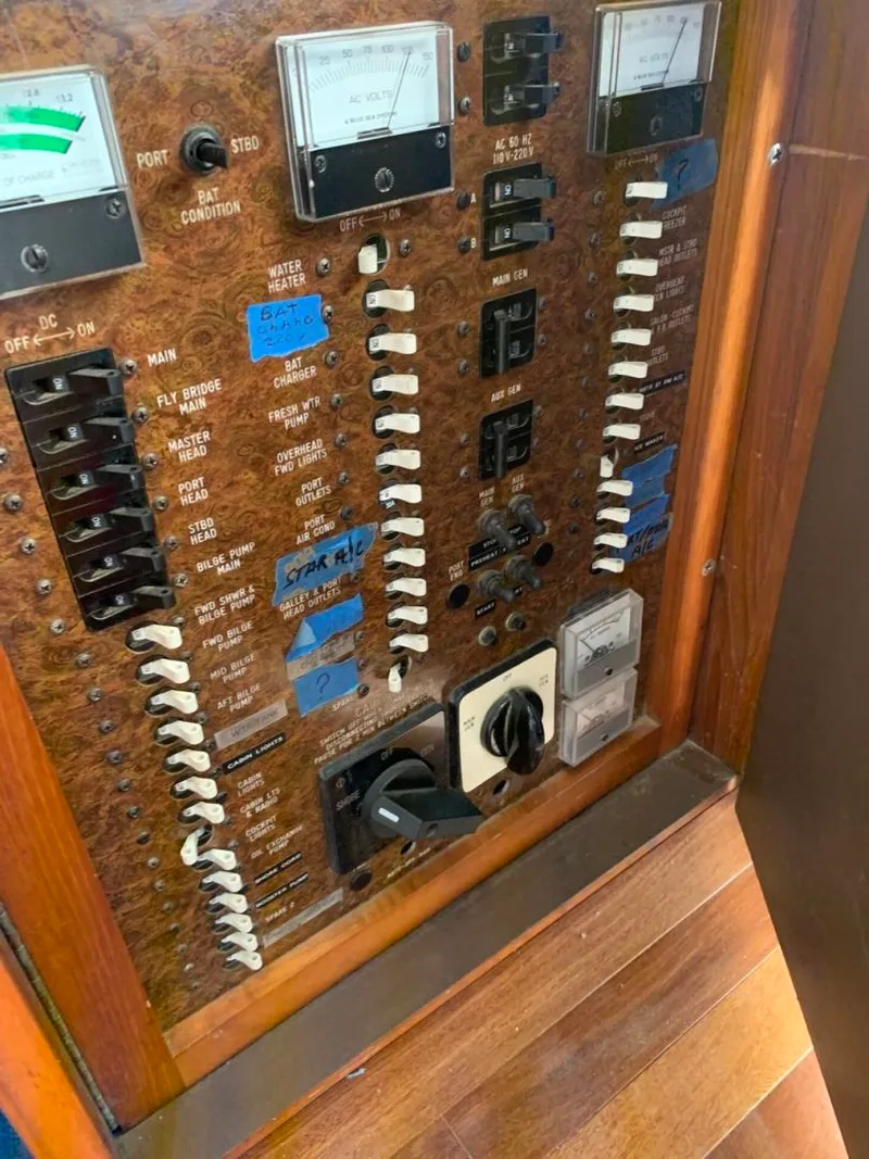 Slide: The Image of Ocean Yachts Super Sport 1985 - 1296880