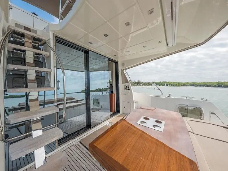 Slide: The Image of Prestige 550 2015 - 1297756