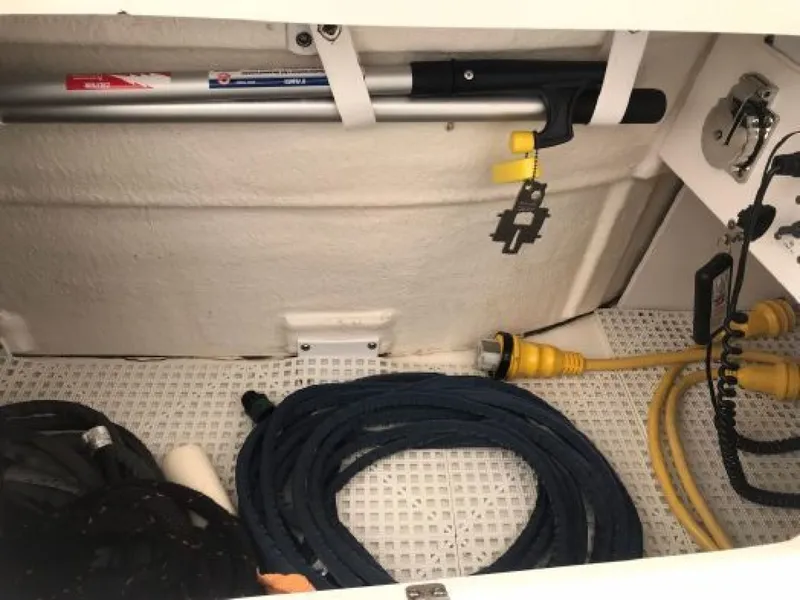 Slide: The Image of Sea Ray Sundancer 2005 - 1299712