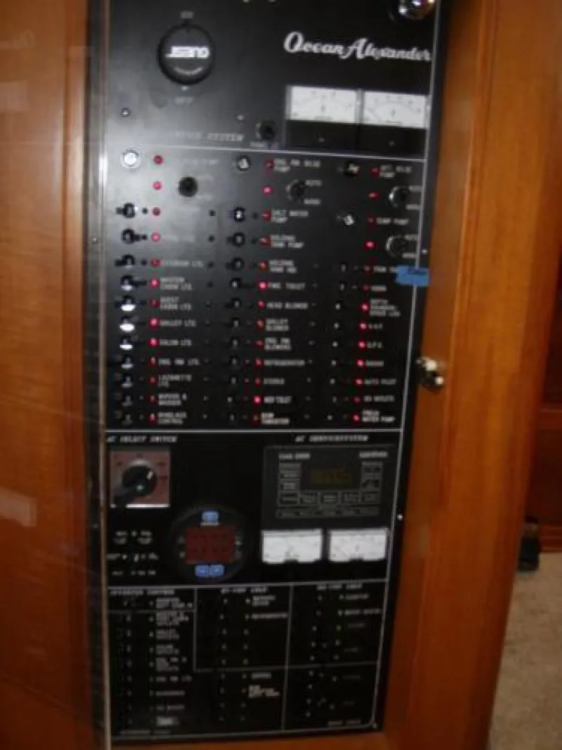 Slide: The Image of Ocean Alexander Motor 2005 - 1301228