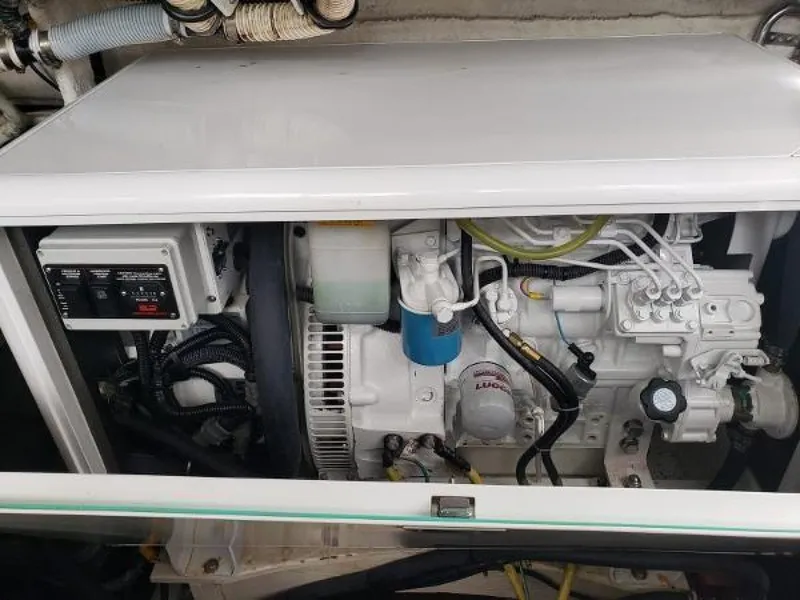 Slide: The Image of Maxum 4200 SCR 2002 - 1302410