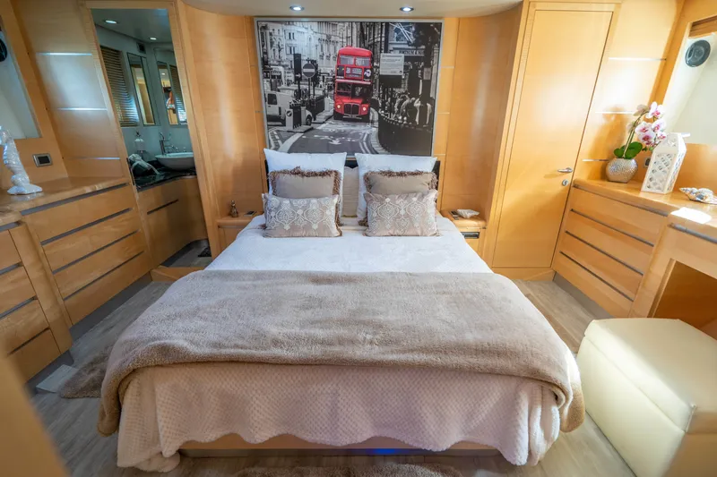 Slide: The Image of Gianetti HT 2007 - 1321428