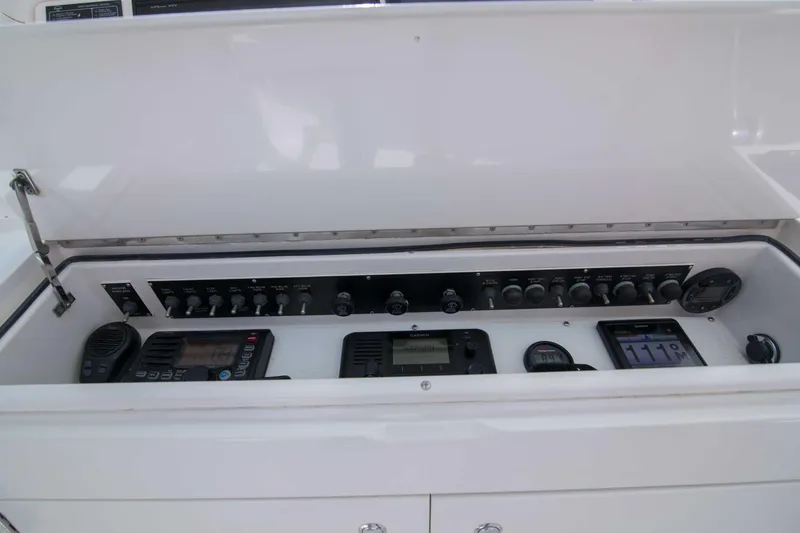 Slide: The Image of Viking 50 - Tiger Six - Helm-Electronics 2021 Viking 50 Express - Tiger Six - 1327388