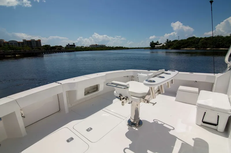 Slide: The Image of Viking 50 - Tiger Six - Cockpit 2021 Viking 50 Express - Tiger Six - 7668025