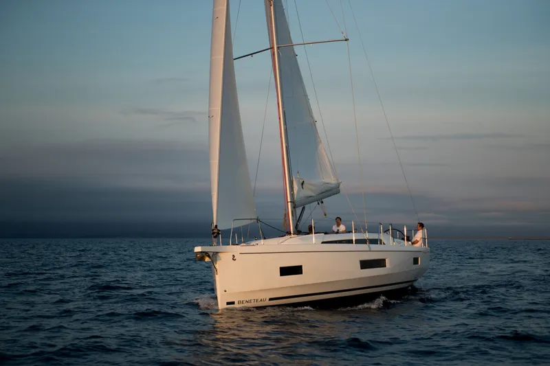 Slide: The Image of Beneteau OCEANIS 40.1 Sailing Upwind - 3153756