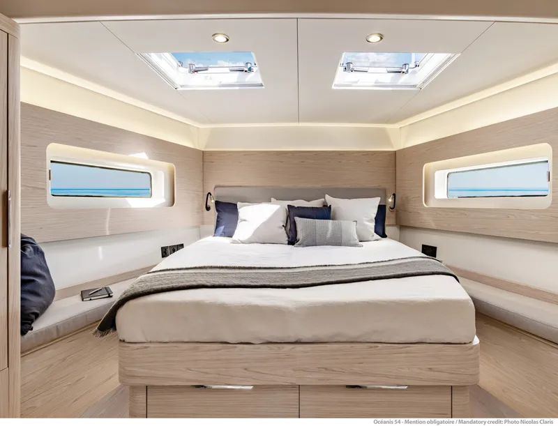 Slide: The Image of Oceanis Yacht 54 Master Cabin with 3 Gloss Oak Alpi - 3154177