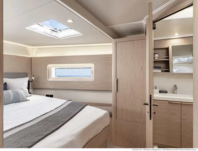 Slide: The Image of Oceanis Yacht 54 Master Cabin with 3 Gloss Oak Alpi - 3154178