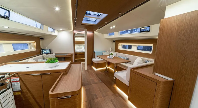 Slide: The Image of Oceanis Yacht 54 Walnut Alpi - 3411240