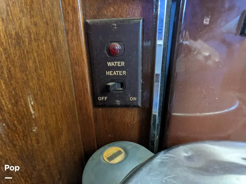 Slide: The Image of Chris-Craft 37 Roamer Riviera 1967 - 10425105