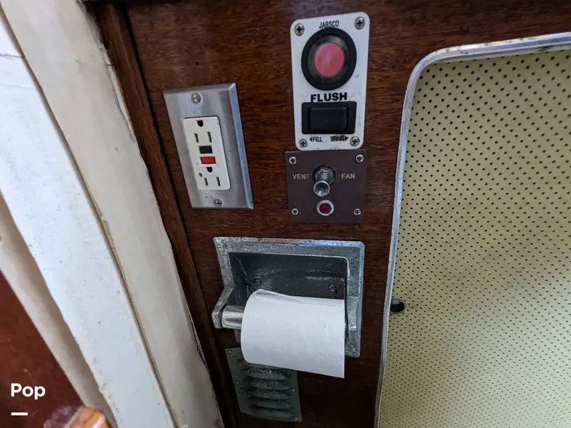 Slide: The Image of Chris-Craft 37 Roamer Riviera 1967 - 10425122