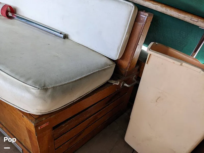 Slide: The Image of Storage under bench seat - 10424389