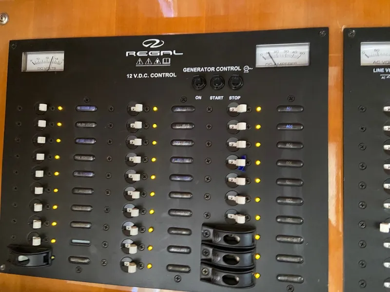 Slide: The Image of Regal 5260 2009 - 1457513