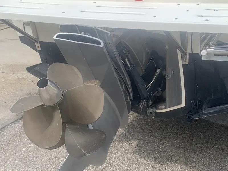 Slide: The Image of Albemarle 242 Center Console 2006 - 1463328