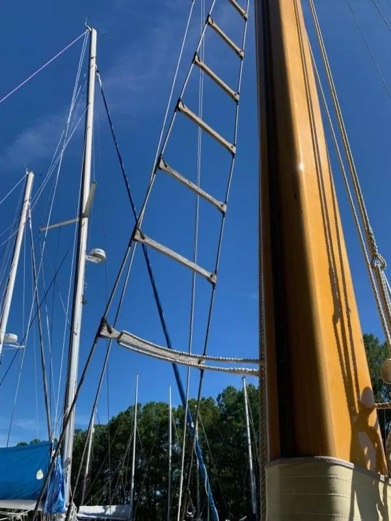 Slide: The Image of Herreshoff 38 1970 - 3596123