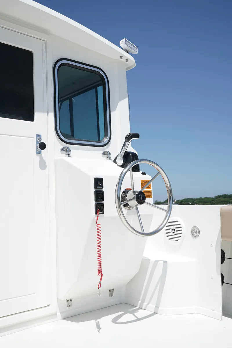 Slide: The Image of Parker Marine 217 Explorer - 4
