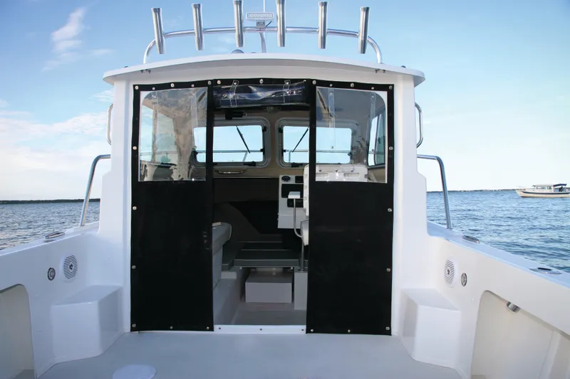 Slide: The Image of Parker Marine 217 Explorer - 2