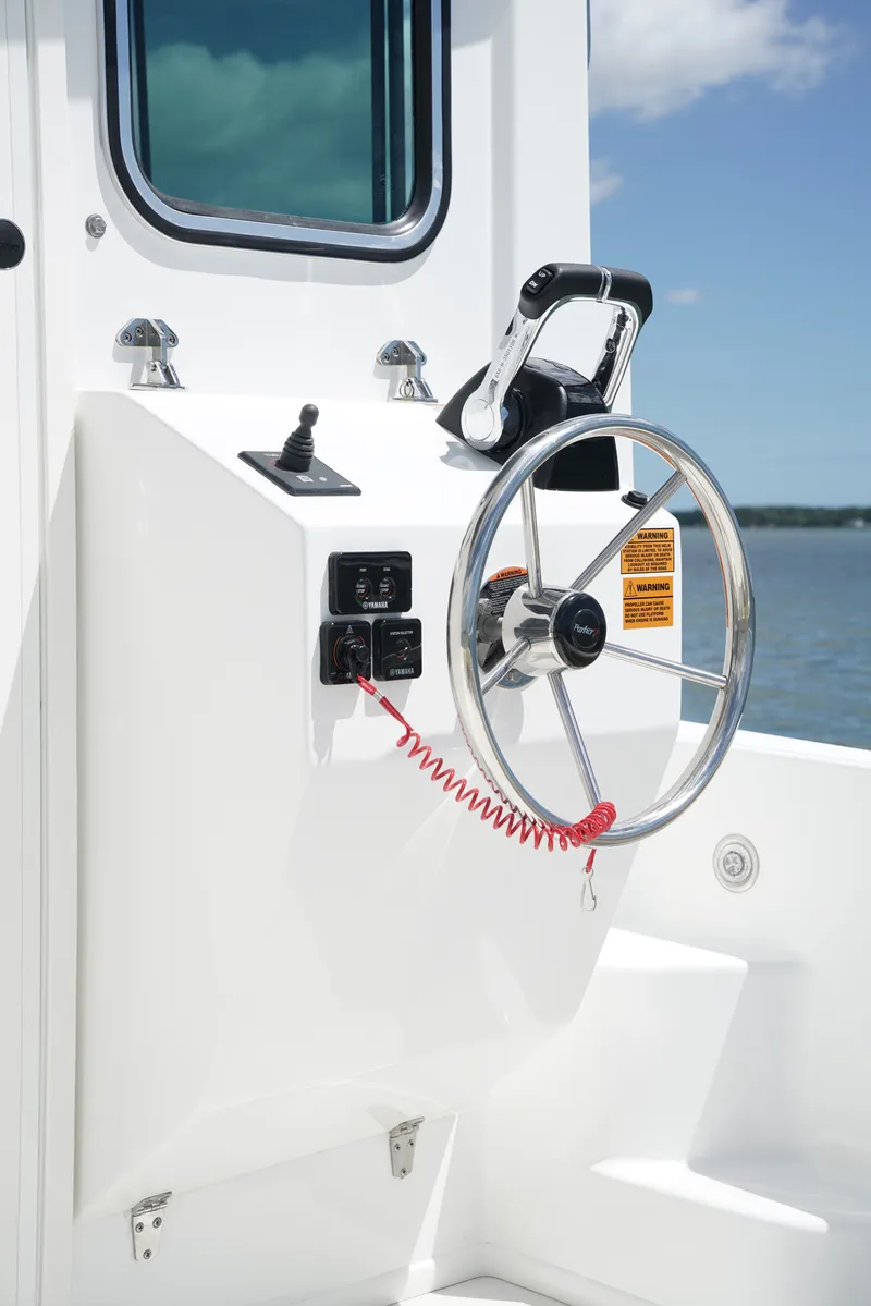 Slide: The Image of Parker Marine 257 Explorer - 6