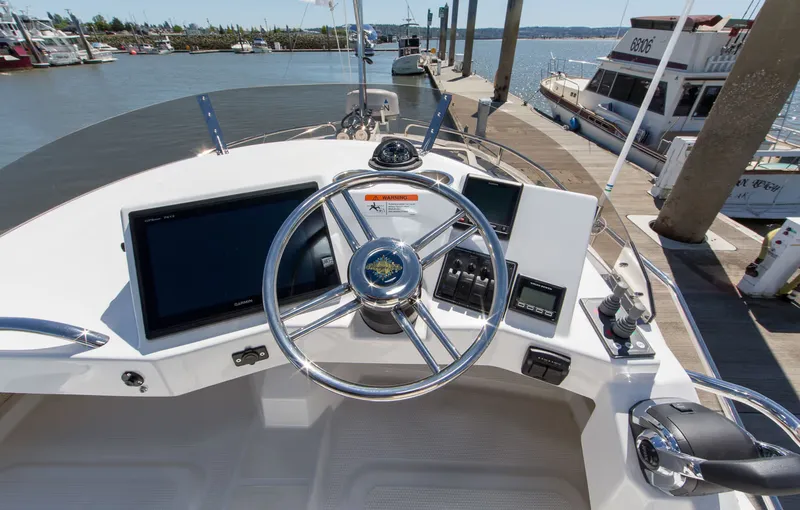 The Image of Ranger Tug R-31 CB - 0