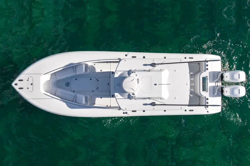 Slide: The Image of Yellowfin 32 Offshore - 5