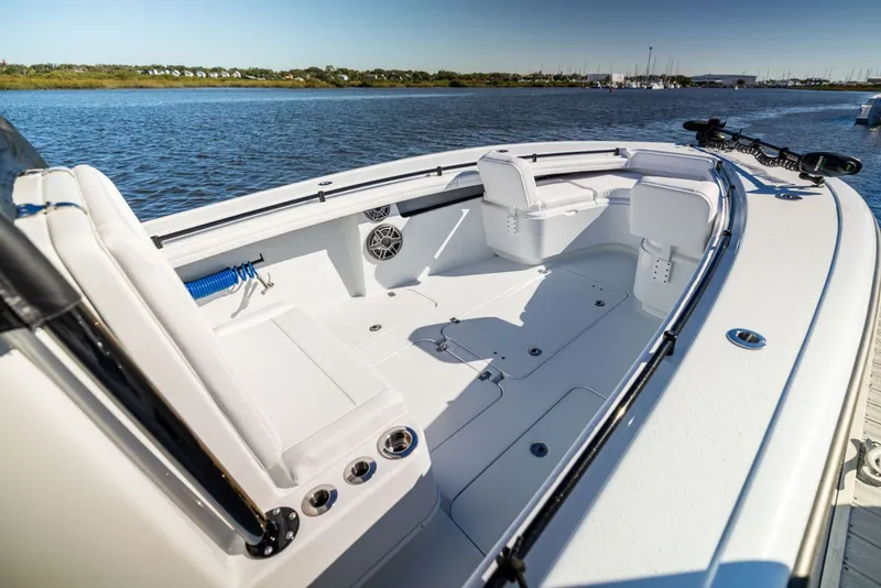 The Image of Yellowfin 34 Offshore - 0