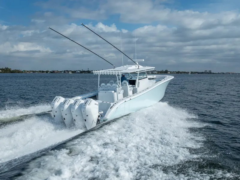 Slide: The Image of Yellowfin 42 Offshore - 4