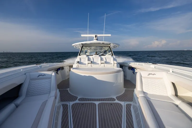 Slide: The Image of Yellowfin 54 Offshore - 11