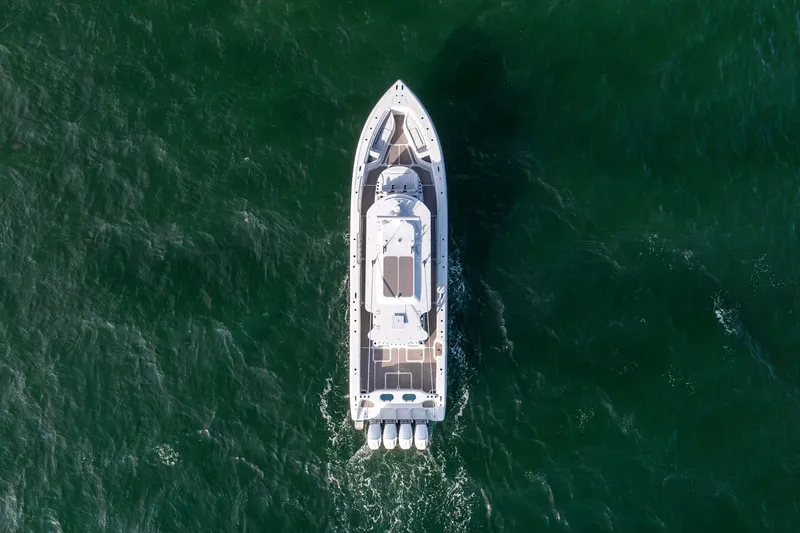 Slide: The Image of Yellowfin 54 Offshore - 7