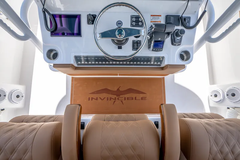 Slide: The Image of Invincible 39 Open Fisherman - 14