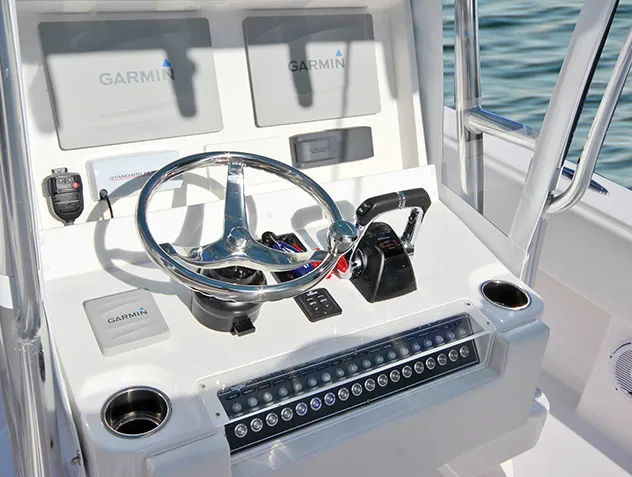 Slide: The Image of Invincible 33 Open Fisherman - 3