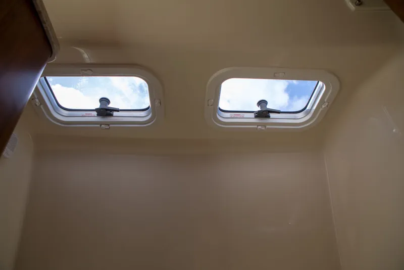 Slide: The Image of Invincible 42 Center Cabin - 11