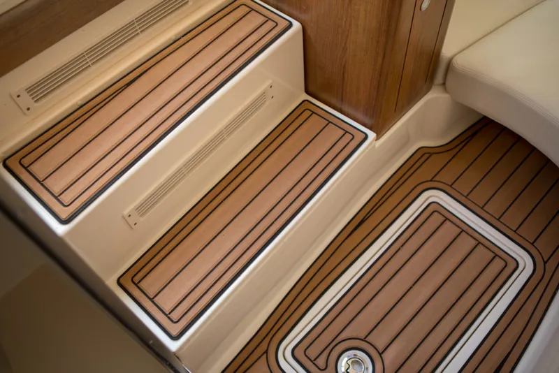 Slide: The Image of Invincible 42 Center Cabin - 9