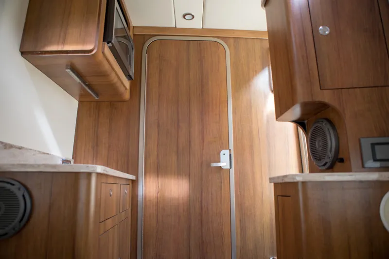 Slide: The Image of Invincible 42 Center Cabin - 6