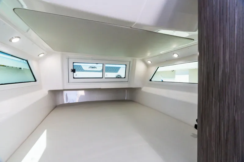 Slide: The Image of Invincible 46 Pilothouse - 18
