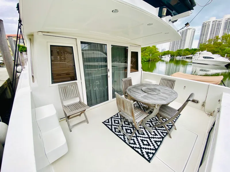 Slide: The Image of Navigator 5700 Rival 2003 - 1480620