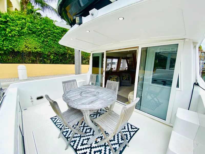 Slide: The Image of Navigator 5700 Rival 2003 - 1480626