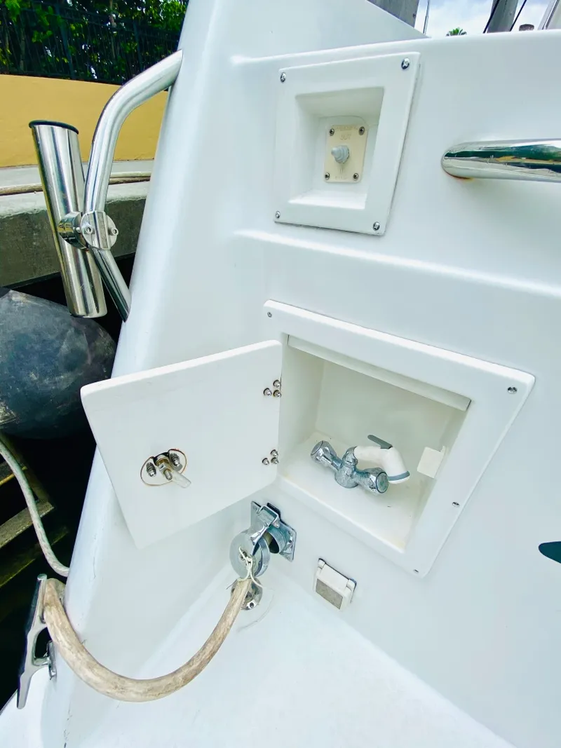 Slide: The Image of Navigator 5700 Rival 2003 - 1480637