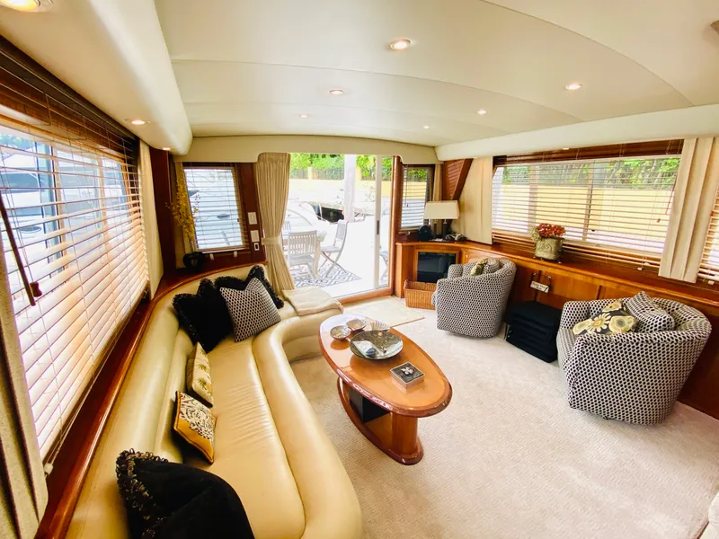 Slide: The Image of Navigator 5700 Rival 2003 - 1480847