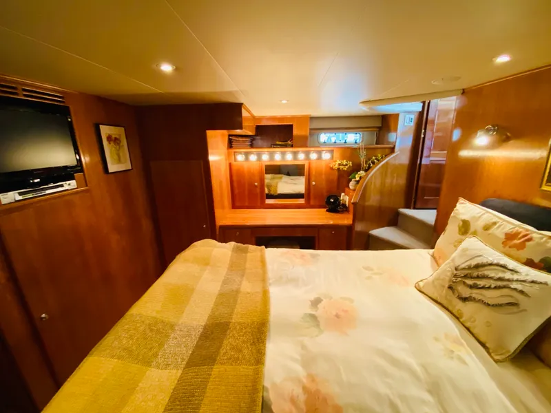 Slide: The Image of Navigator 5700 Rival 2003 - 1480900