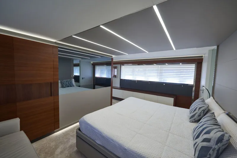 Slide: The Image of Astondoa 80 Flybridge 2020 - 1484826