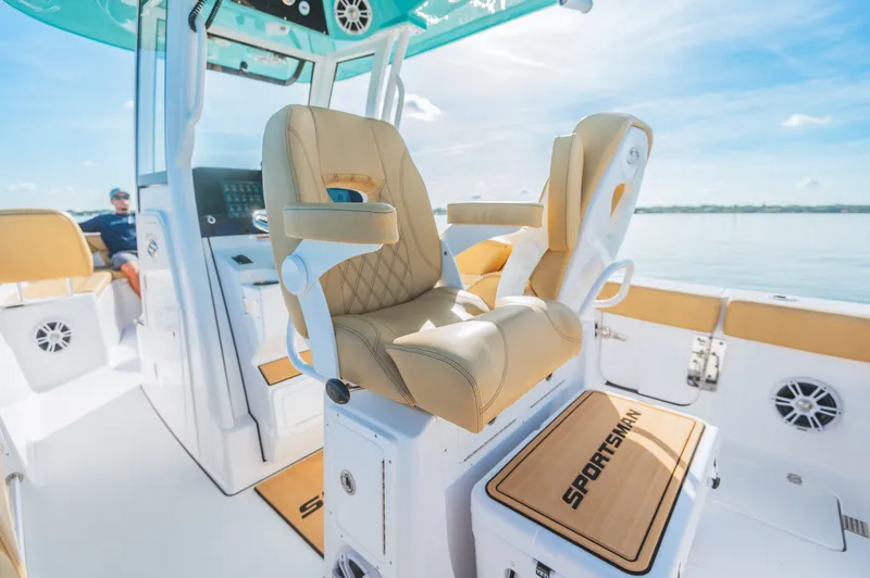 Slide: The Image of Sportsman 261 Heritage - 11