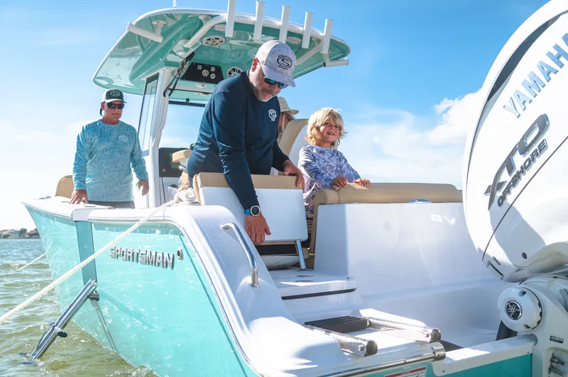 Slide: The Image of Sportsman 261 Heritage - 5