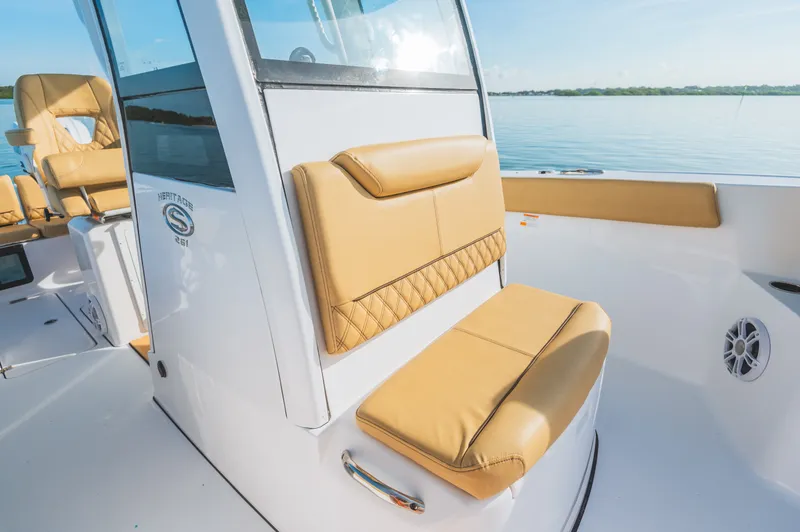 Slide: The Image of Sportsman 261 Heritage - 15