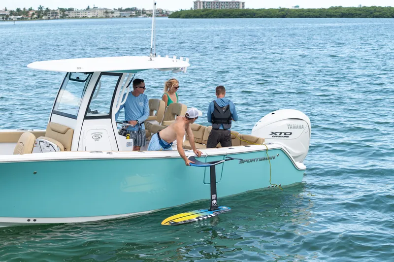 Slide: The Image of Sportsman 261 Heritage - 7