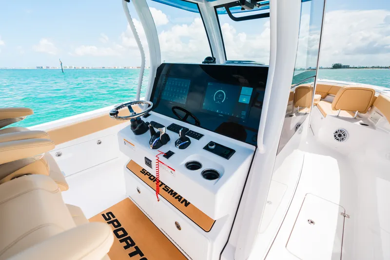 Slide: The Image of Sportsman 321 Heritage - 20