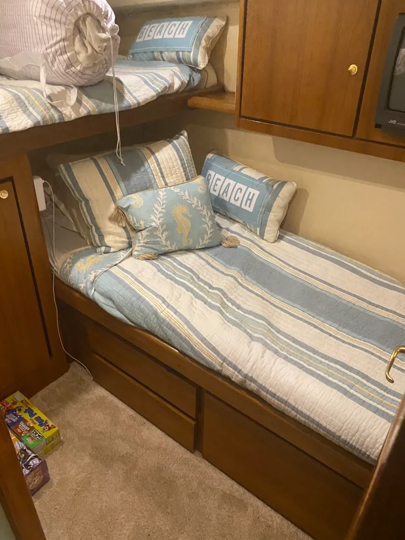 Slide: The Image of Ocean Yachts Super Sport 1997 - 1489725