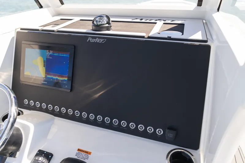 Slide: The Image of Parker Marine 254 Fathom - 15