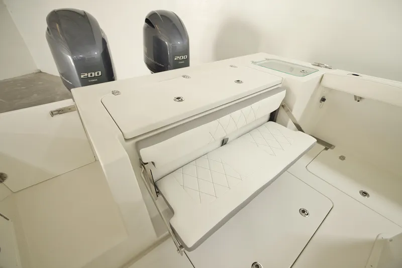 Slide: The Image of Parker Marine 274 Fathom - 8