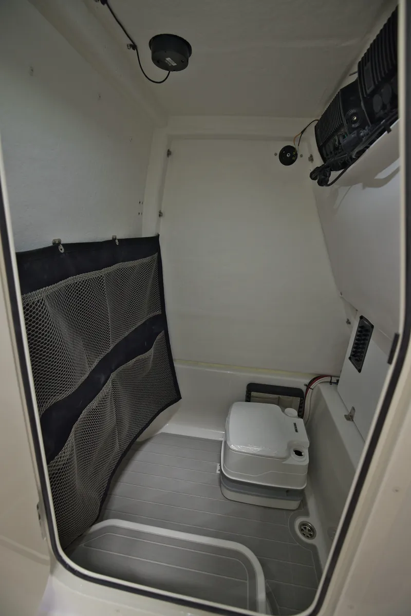 Slide: The Image of Parker Marine 274 Fathom - 4